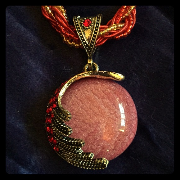 💲🔻NWT paparazzi Pendant Necklace with Red Stones - Picture 1 of 3